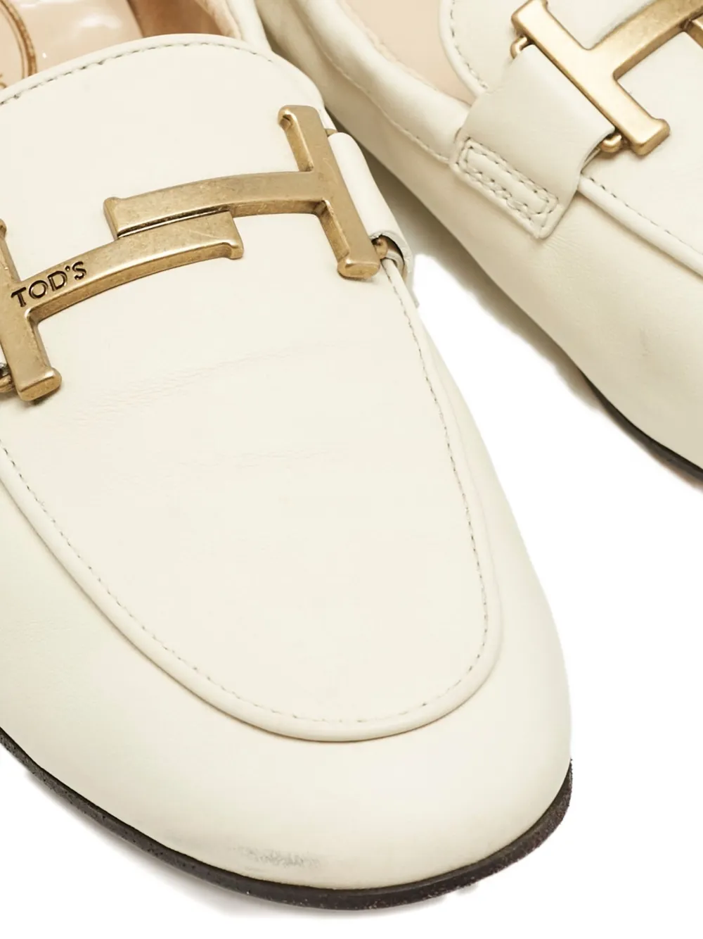 Pre-owned Tod's Vintage Double T Leather Loafers In Neutral