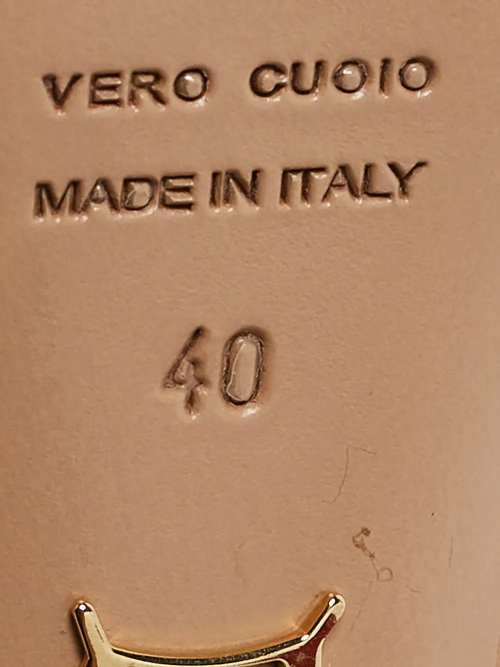 CHARLOTTE OLYMPIA Pre-owned 155mm Kiss Me Dolores! Pumps In Neutral