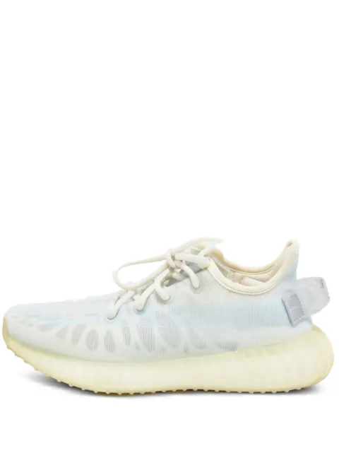 adidas Yeezy 2021 Boost 350 V2 low-top sneakers