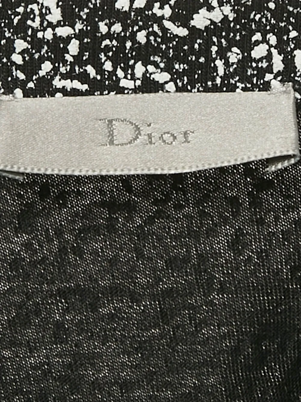 31329635_60887965_1000.jpg