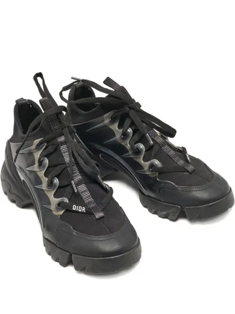 Christian Dior Pre-Owned logo-embossed sneakers