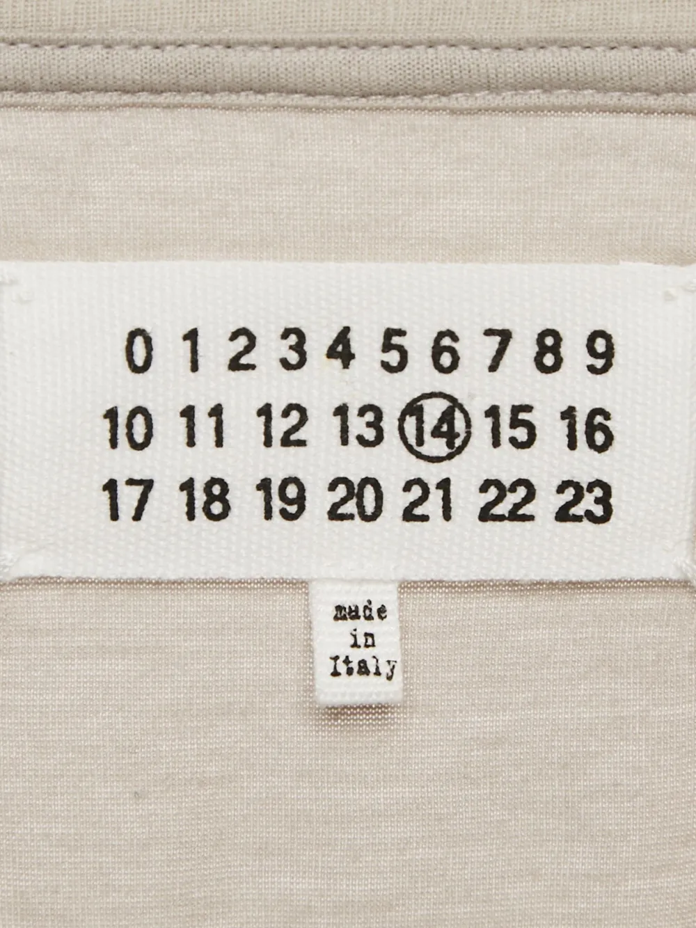 Maison Martin Margiela Pre-Owned chest-pocket V-neck T-shirt | Image 2