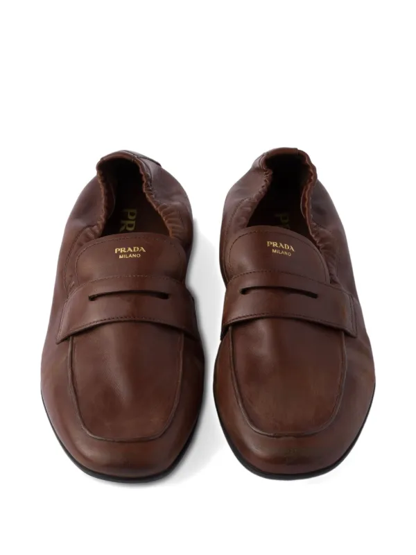 Prada Mocassim Shuffle De Couro | Marrom | FARFETCH BR
