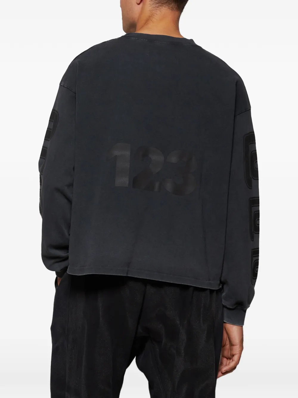 Graphic-Design Long-Sleeved Sweatshirt