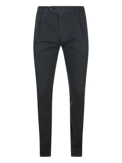 Eleventy pleated trousers