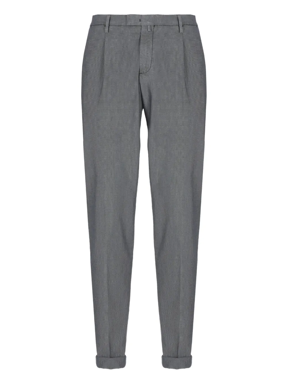 pleated trousers