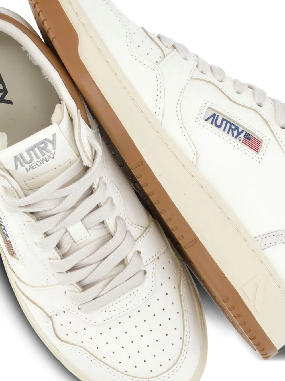 Autry perforated platform leather sneakers Wit