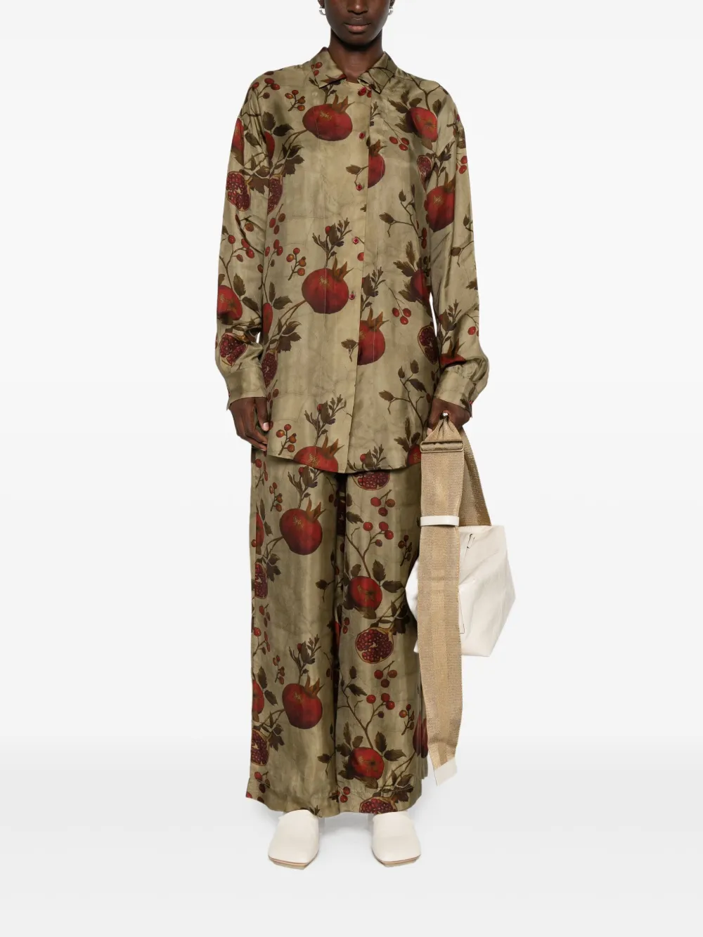Uma Wang pomegranate-print elastic-waist trousers Groen