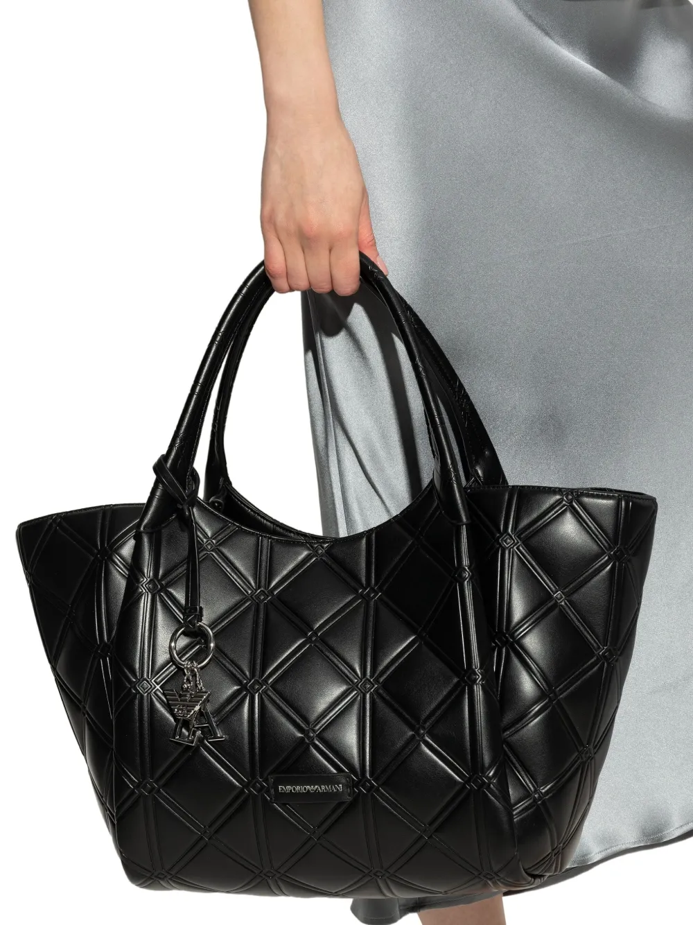 Emporio Armani Gewatteerde shopper met logodetail - UC001 BLACK