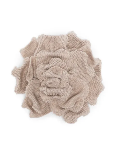 Vanisè rose knited brooch