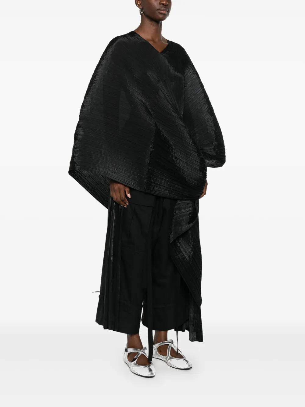 Issey Miyake Asymmetric Pleated Blouse In Black