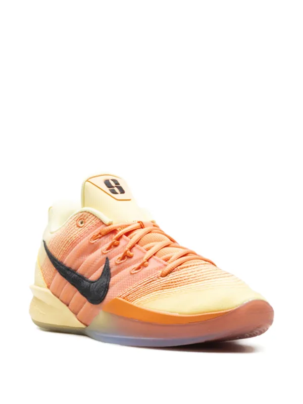 Nike Sabrina 3 スニーカー | イエロー | FARFETCH JP