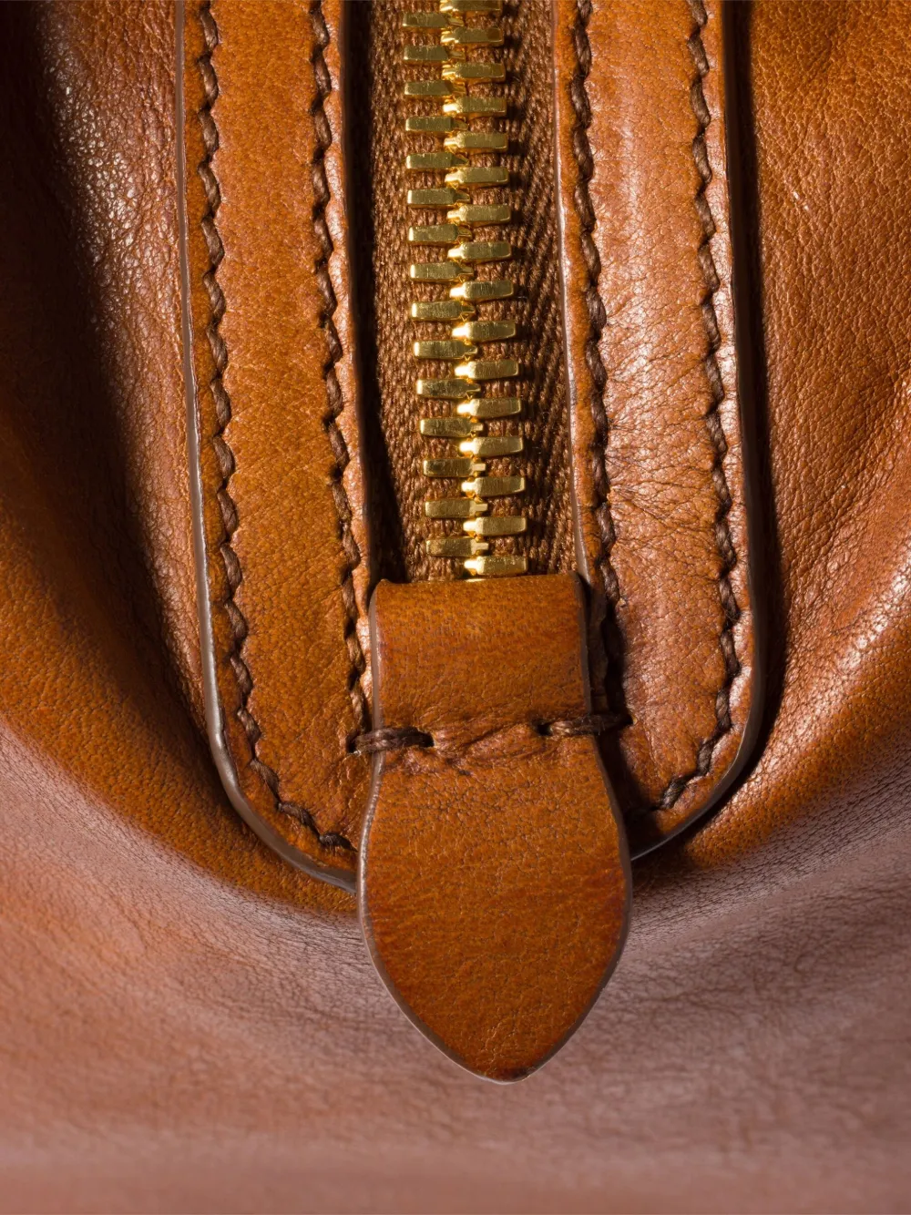Miu Miu Leather Zipped Shoulder Bag In Brown