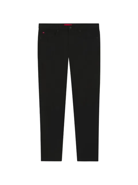 HUGO jeans con placa del logo