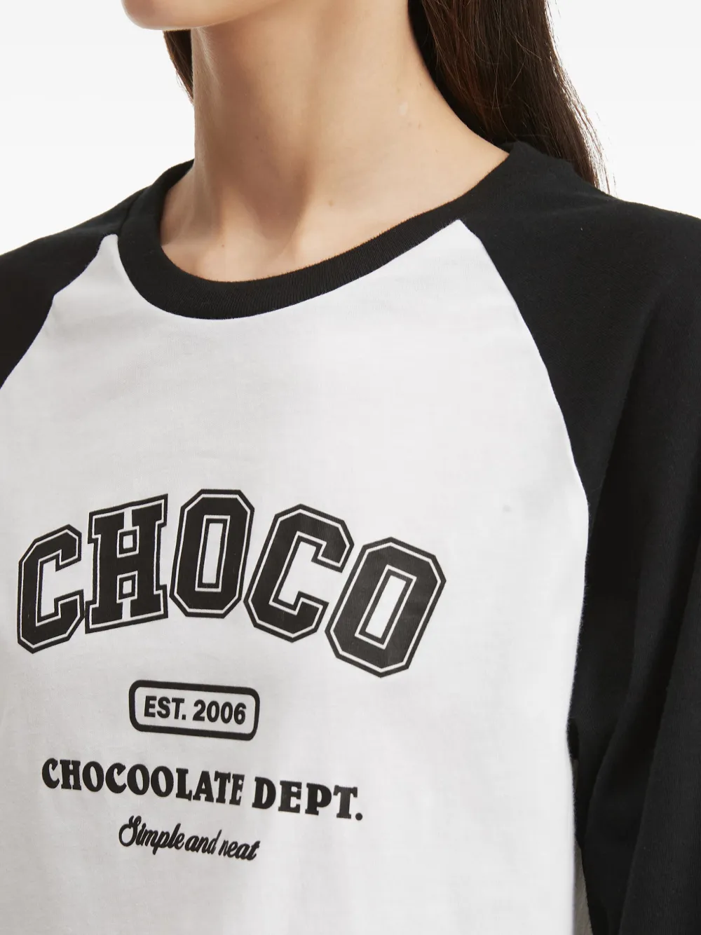 Chocoolate Raglan-sleeve Cropped T-shirt In Black