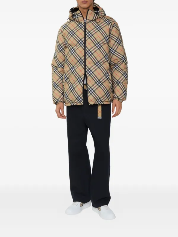 Burberry Reversible Check Puffer Jacket | Black | FARFETCH RO