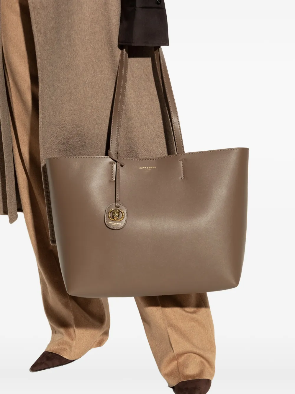 Kurt Geiger London Chelsea shopper met logoplakkaat Bruin