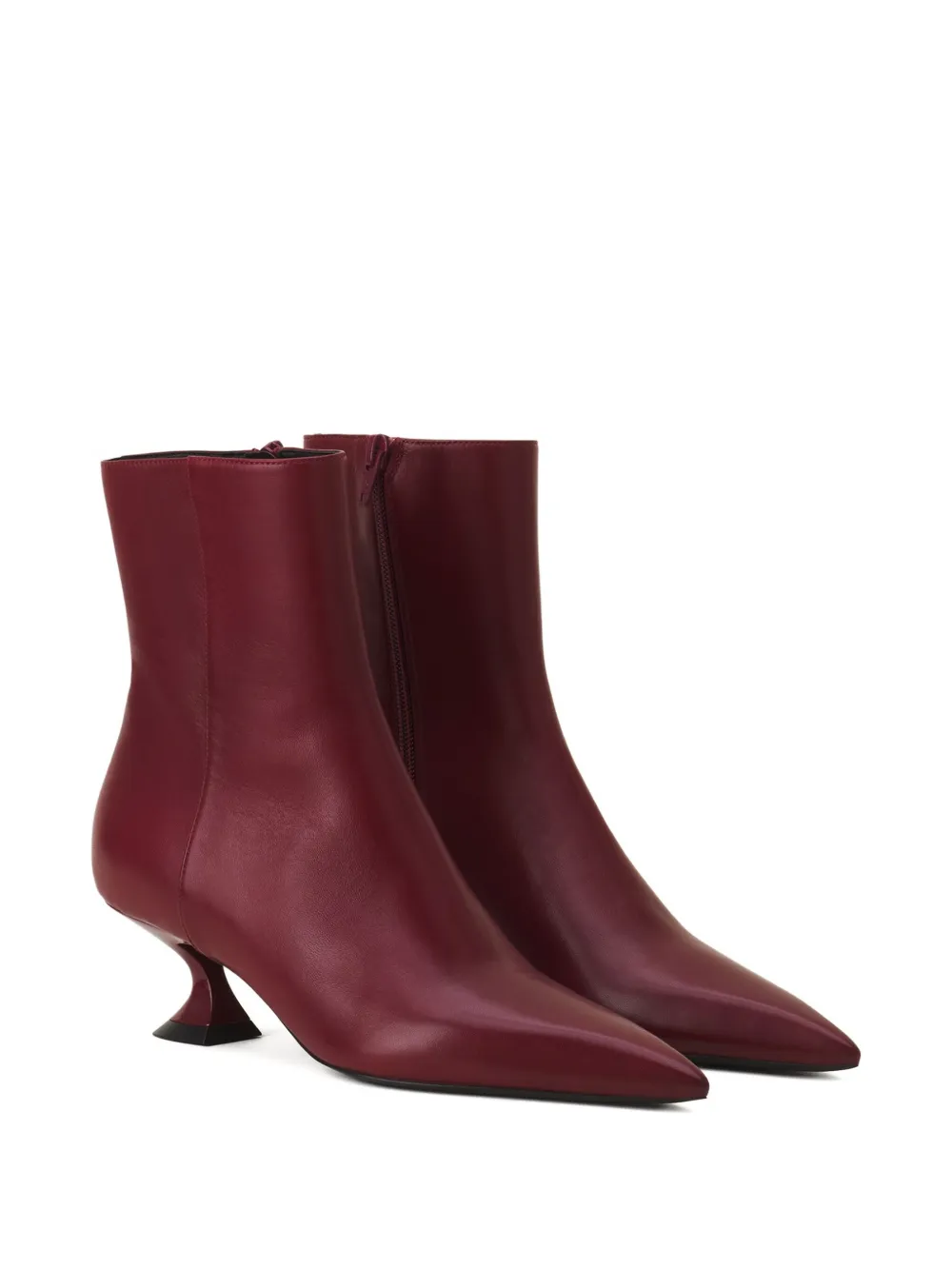 Lanvin Enkellaarzen met sculpturale hak en puntige neus Rood