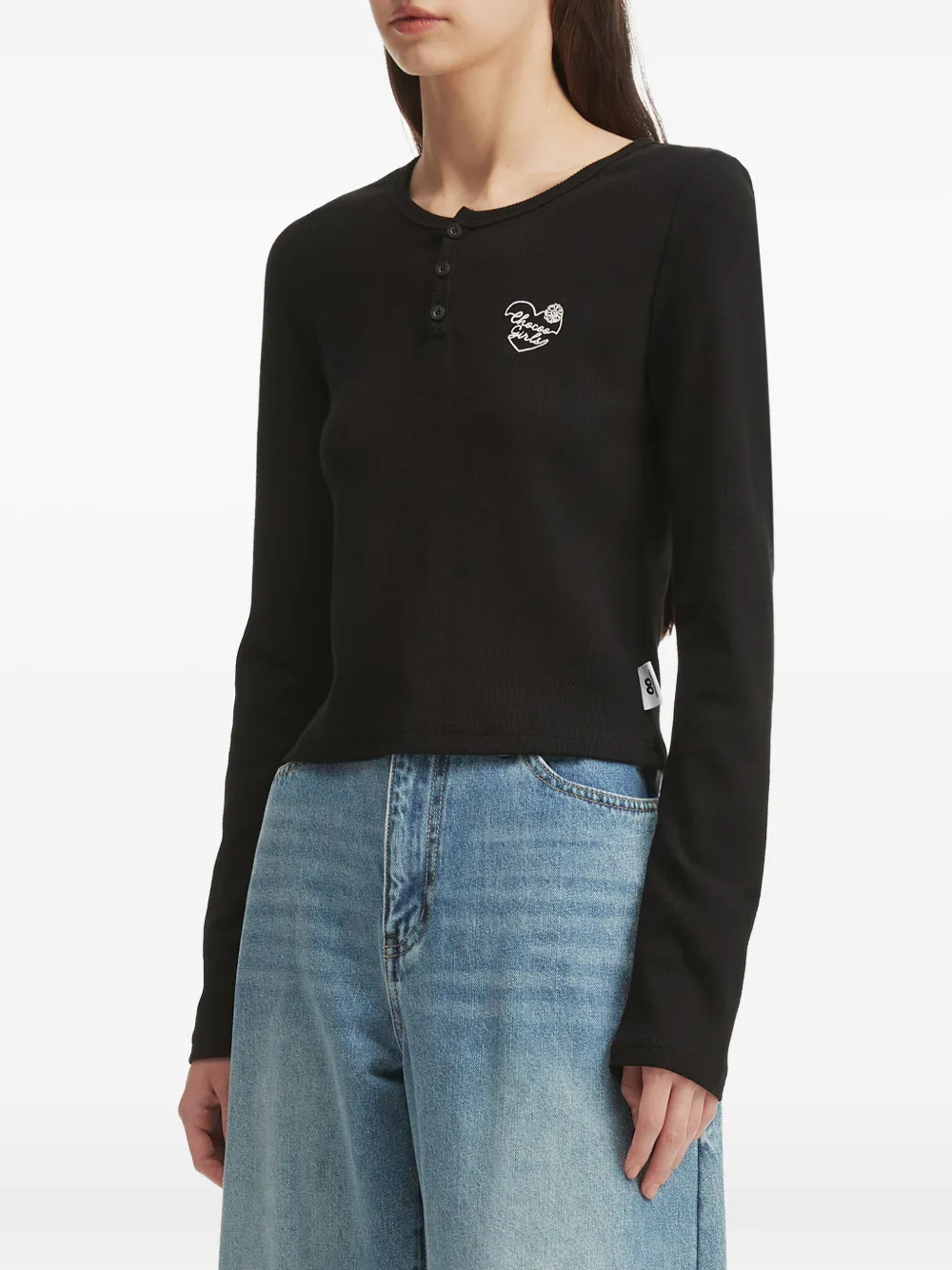 Chocoolate Heart-embroidered Henley T-shirt In Black