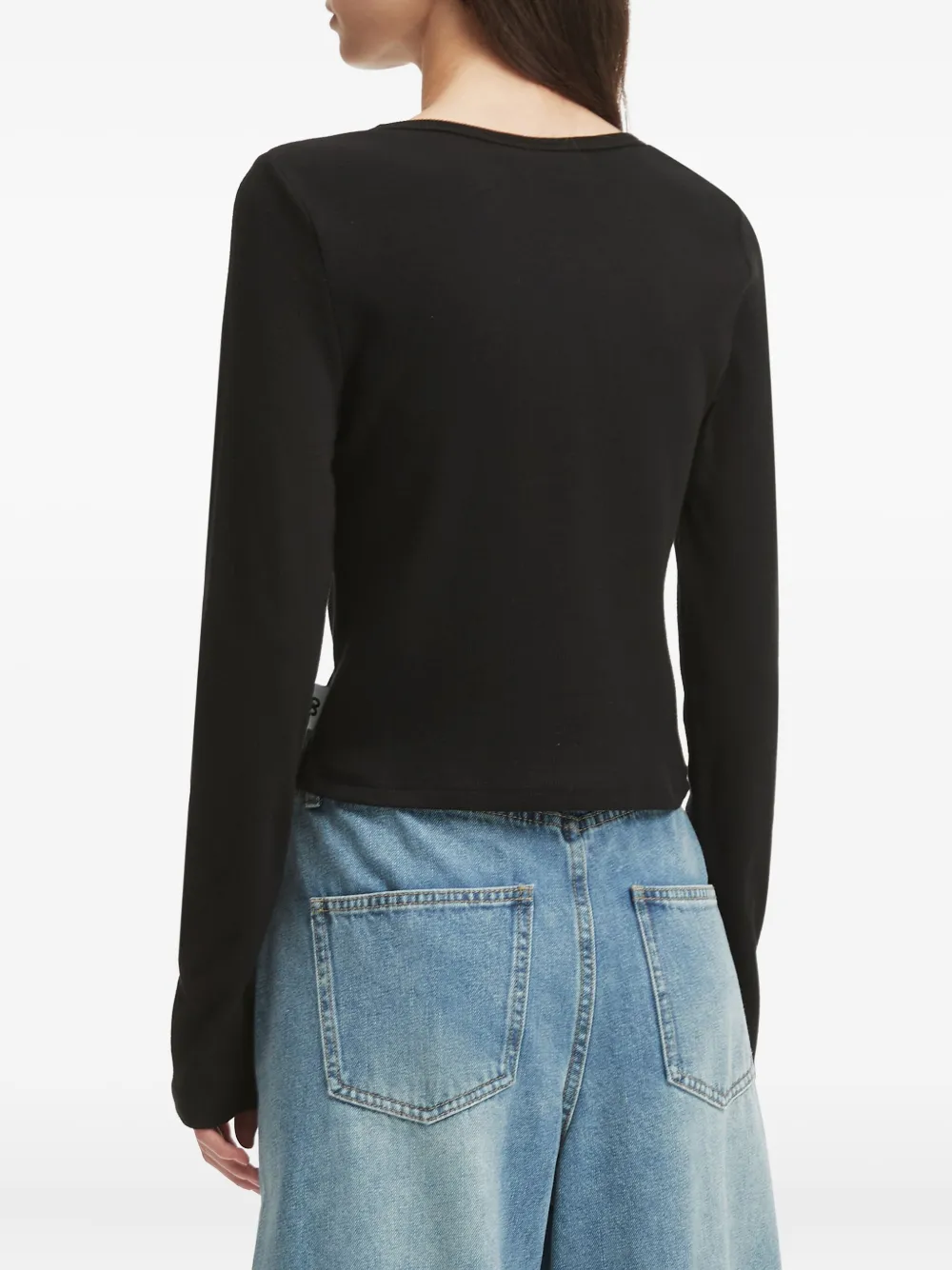 Chocoolate Heart-embroidered Henley T-shirt In Black