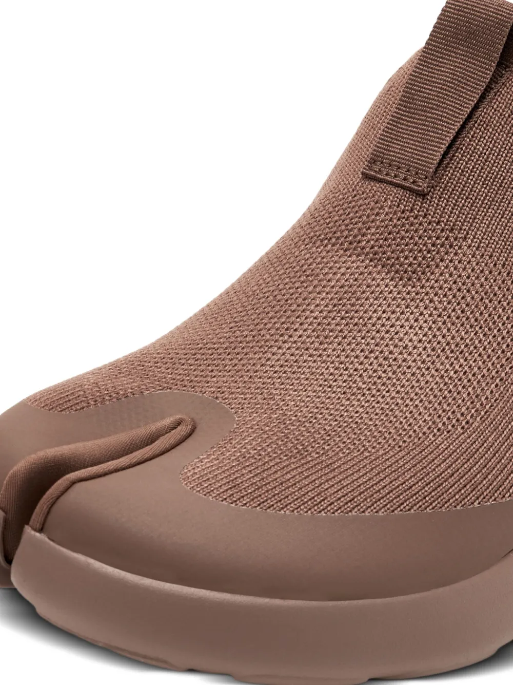Tabi Footwear split-toe slip-on sneakers Brown