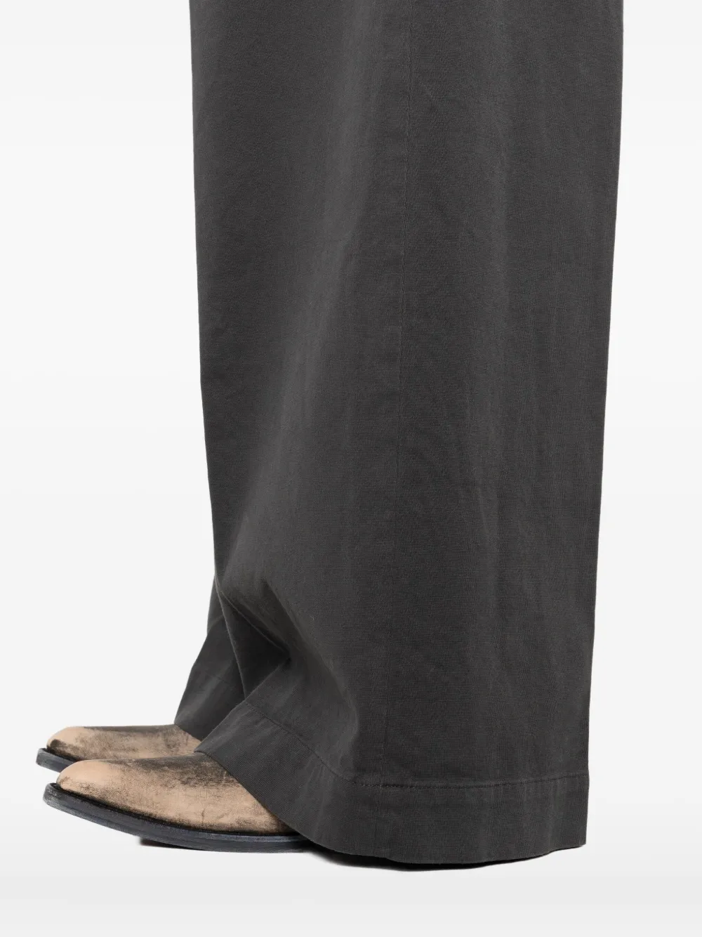 True Avenue Pleated Trousers In Gray