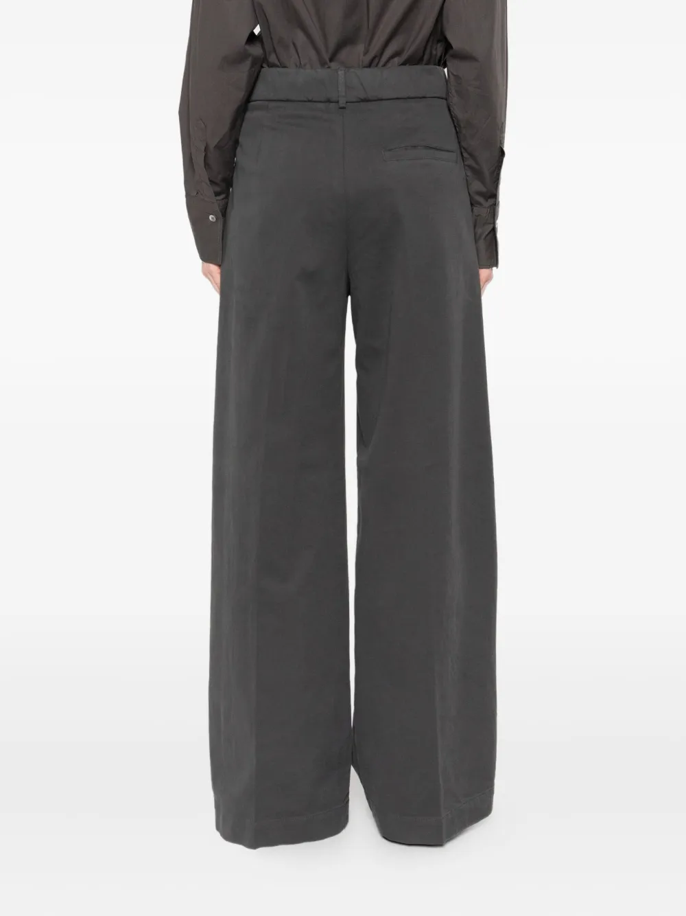 True Avenue Pleated Trousers In Gray