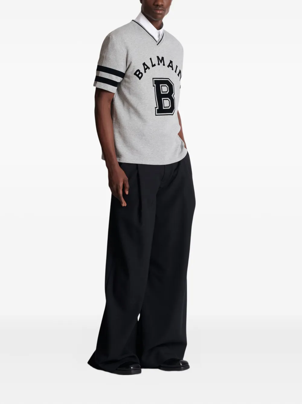 Balmain T-shirt met V-hals en logoprint Grijs