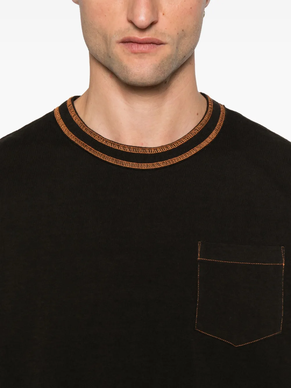 sacai T-shirt met ombré zak Bruin