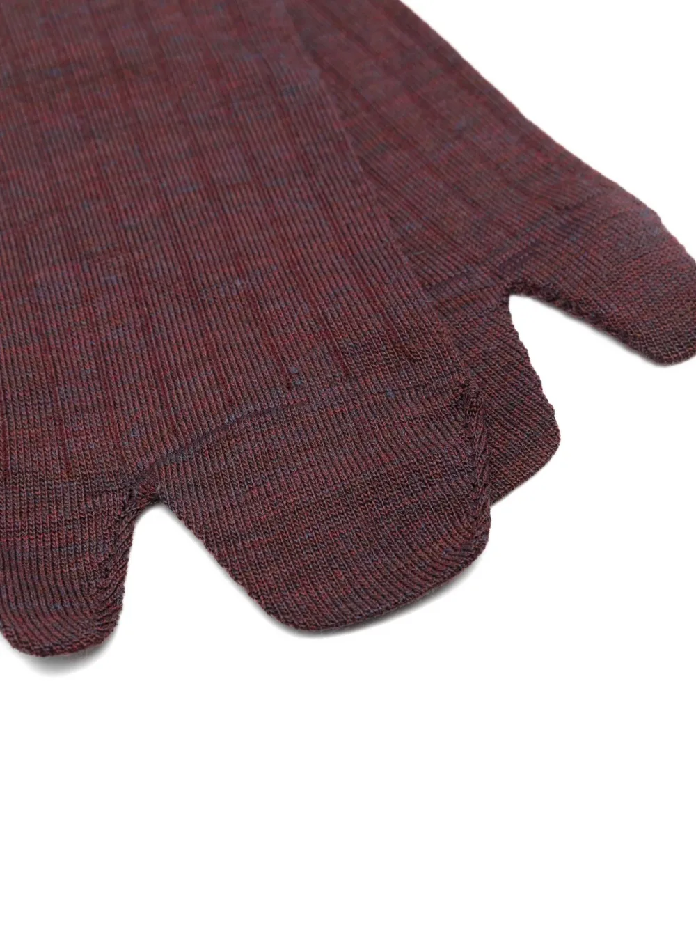 Maison Margiela Tabi sokken met geribbelde neus Rood