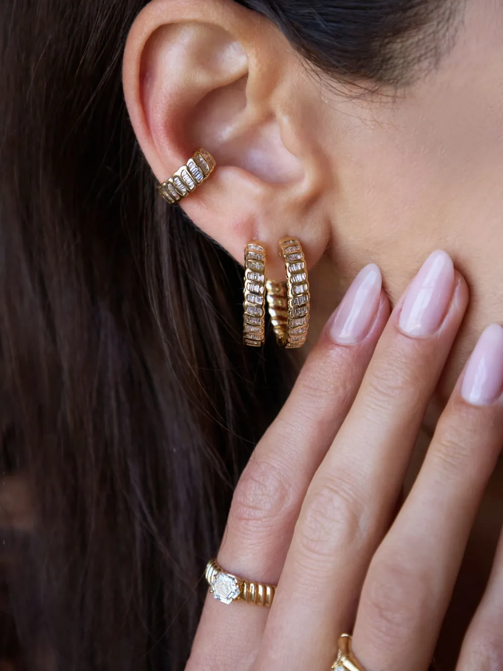 Anita Ko 18K yellow gold Zoe diamond hoops | Image 2