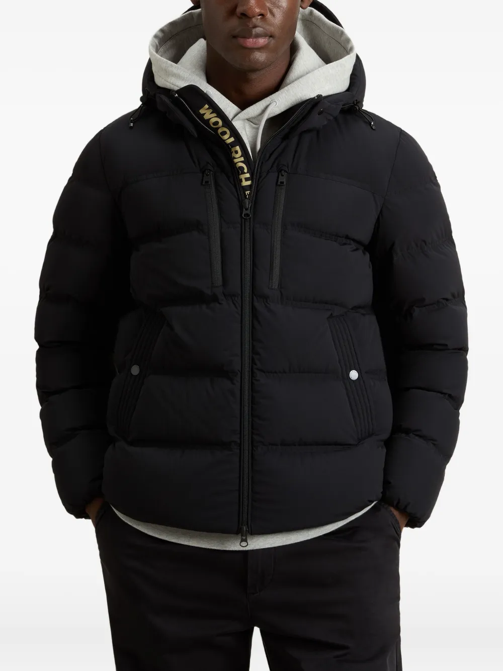 Woolrich stretch hooded puffer jacket Zwart