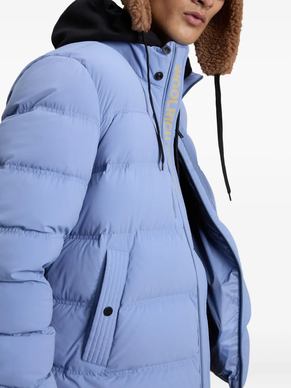 Woolrich stretch hooded puffer jacket Blauw