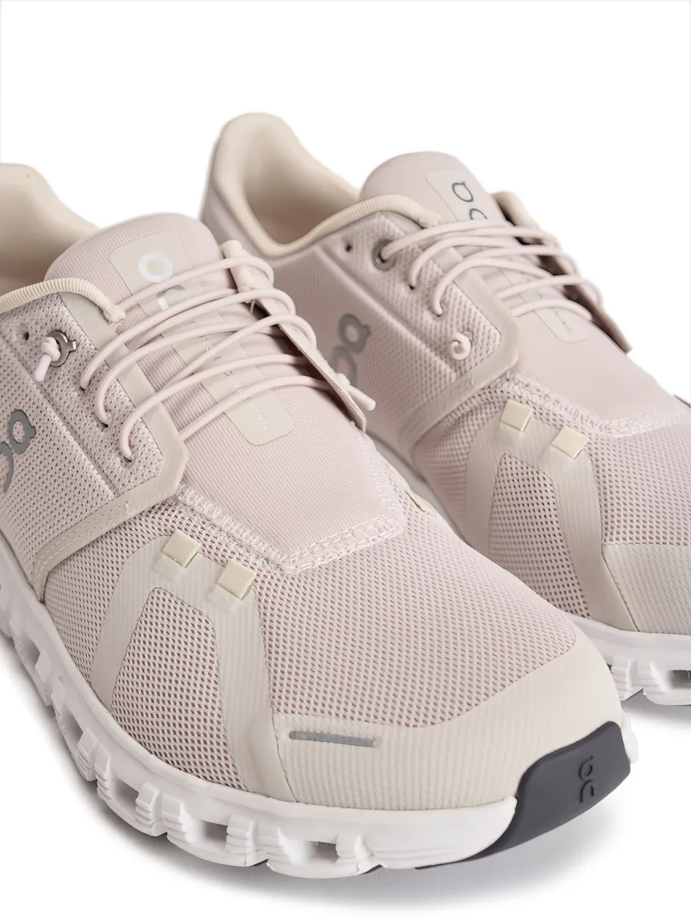On Running Cloud 6 sneakers Beige