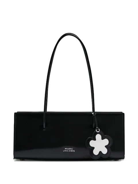 Marc Jacobs Schultertasche mit Blumenanhänger
