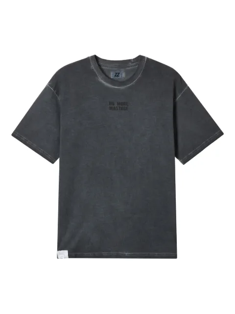 izzue embroidered-detail T-shirt