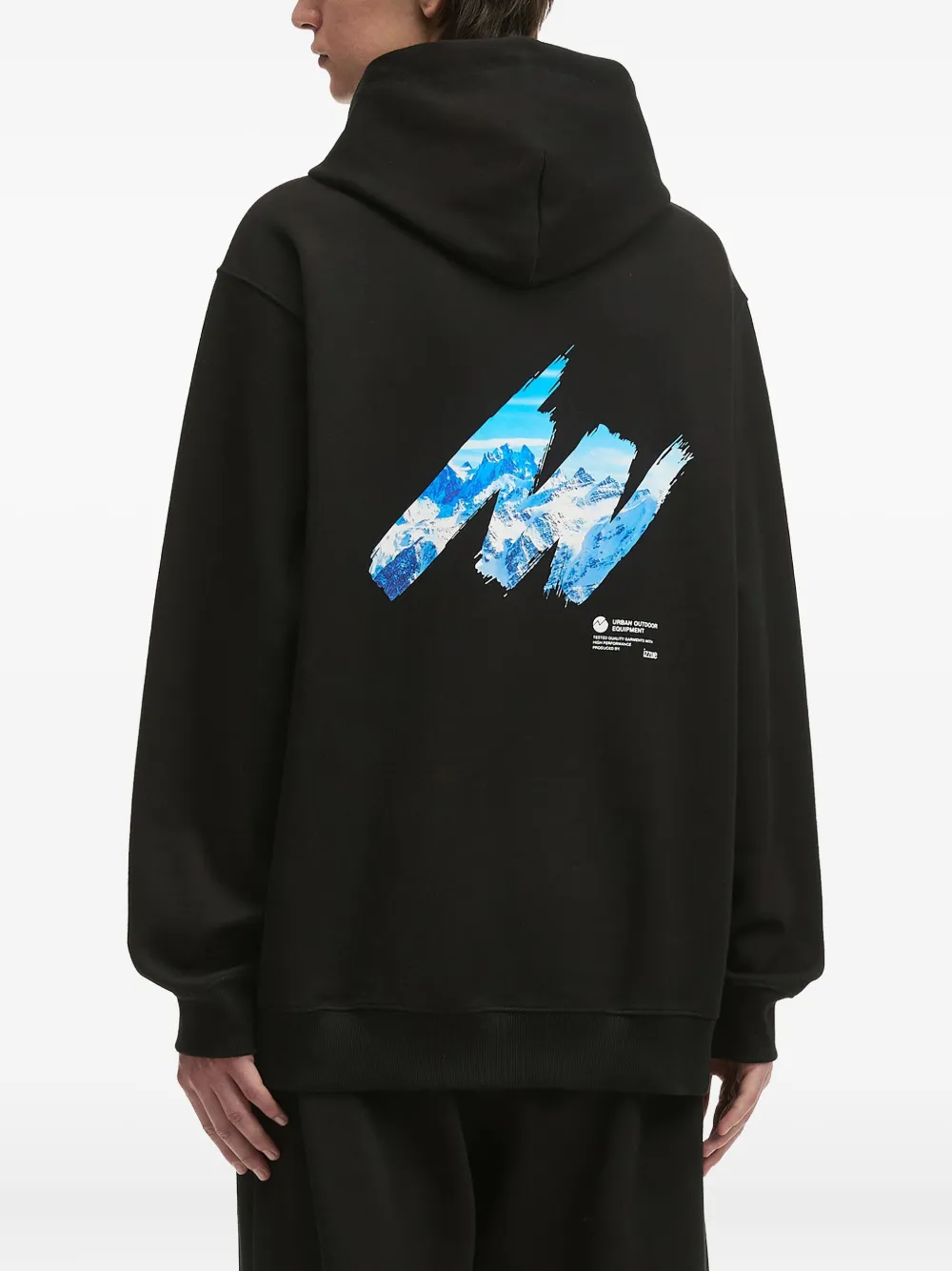 Izzue Embroidered-logo Hoodie In Black