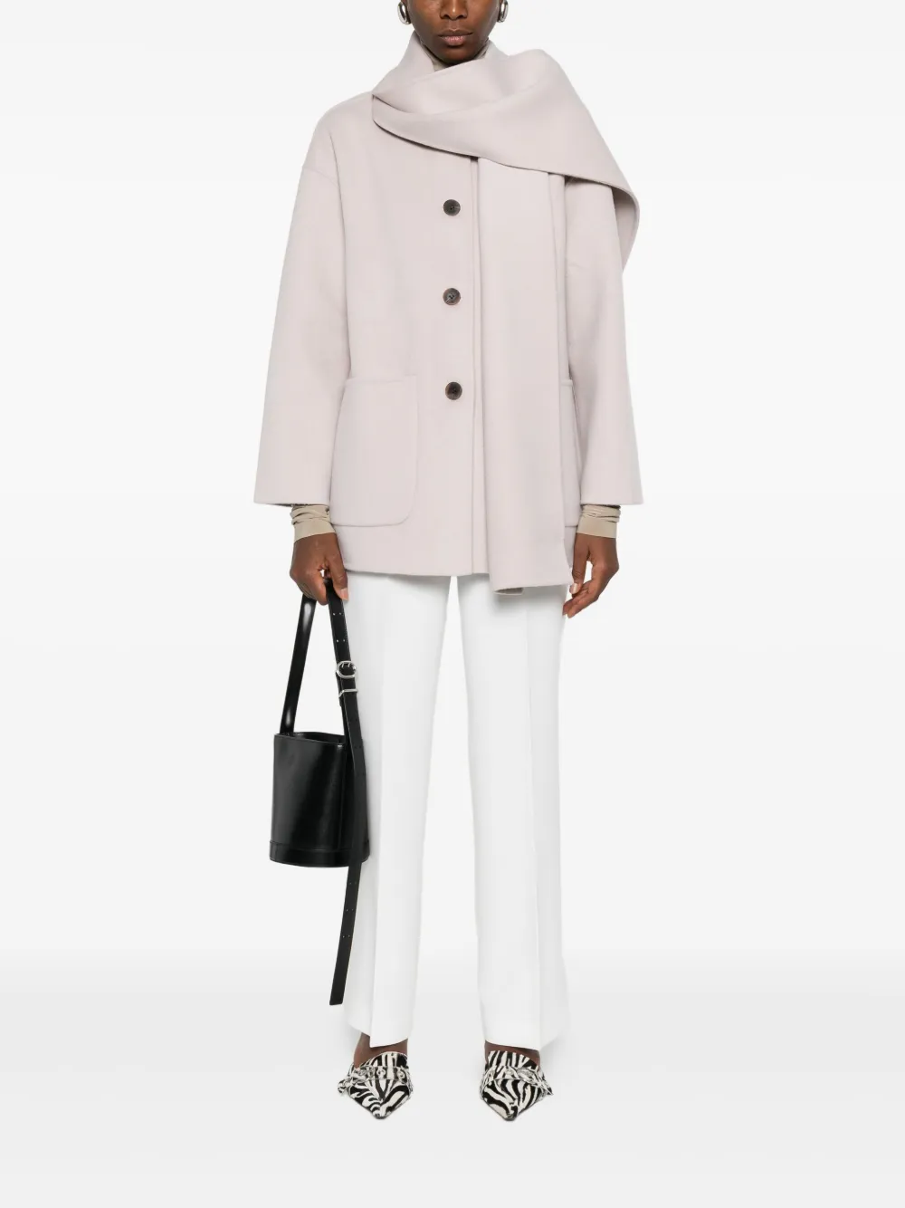 THE DYNAMIS STUDIO patch-pockets buttoned single-breasted coat | Single Breasted Coats | Image 2