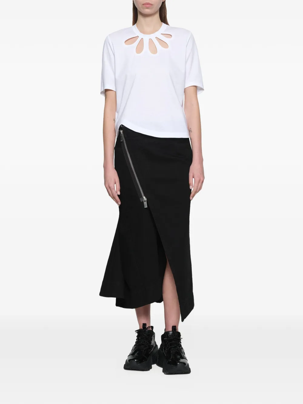 Noir Kei Ninomiya T-shirt met uitgesneden bloemblaadjes Wit