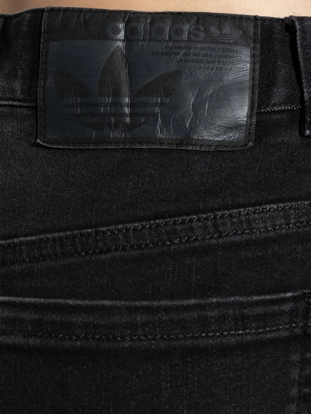 adidas Gerafelde jeans Zwart