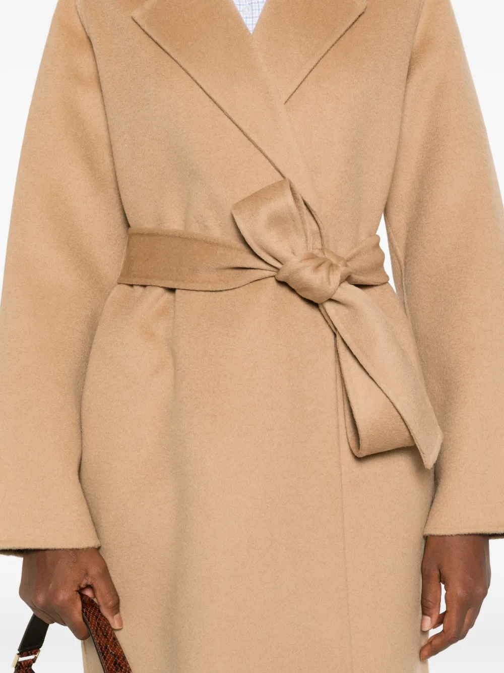 THE DYNAMIS STUDIO Jas met ceintuur Beige