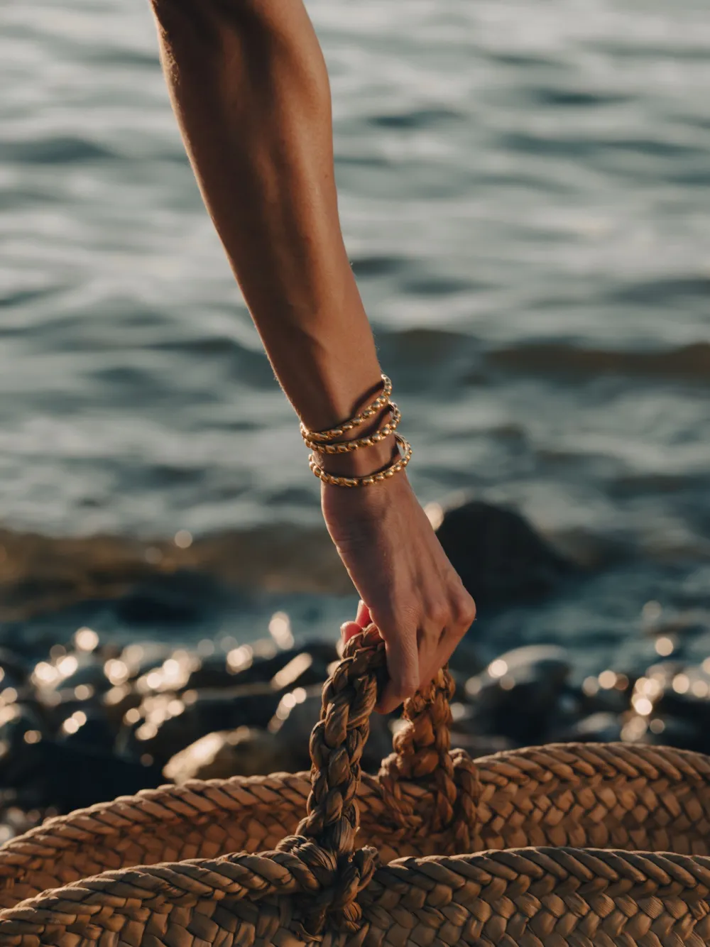  Ysso Fine Studded Bangle - Gold 