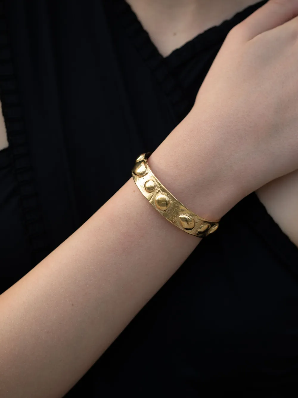 YSSO brazalete con apliques | Image 2