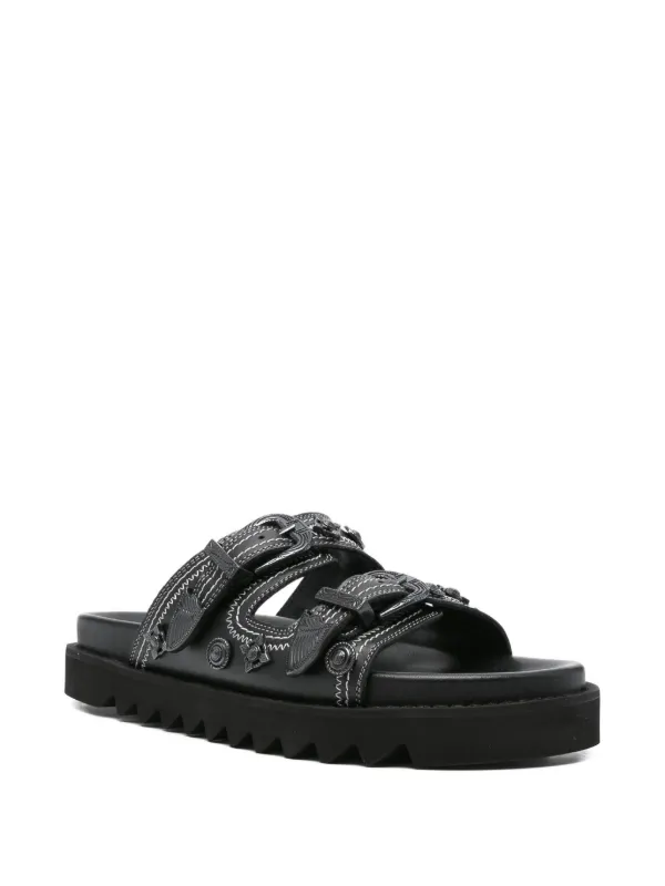 Toga Virilis バックル エナメルレザーサンダル | ブラック | FARFETCH JP