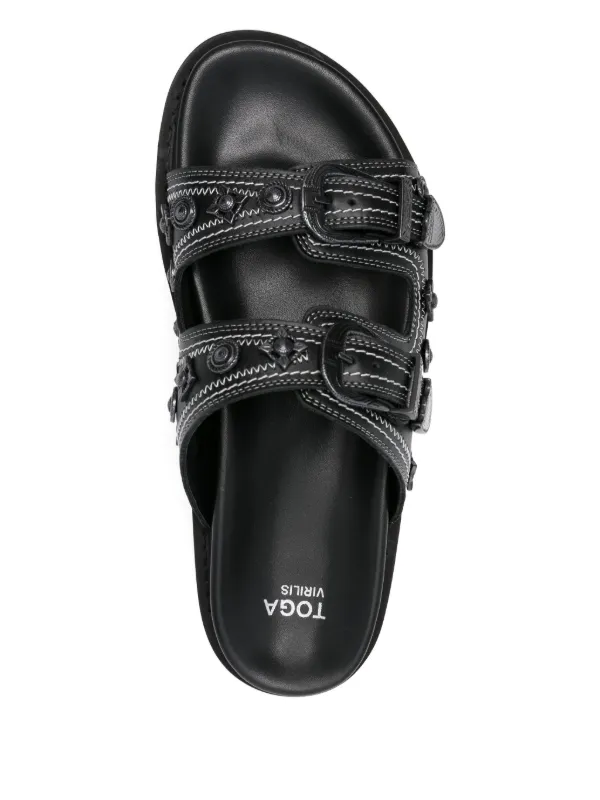 Toga Virilis 23SS レザーサンダル Toga Virilis バックル エナメルレザーサンダル | ブラック | FARFETCH JP