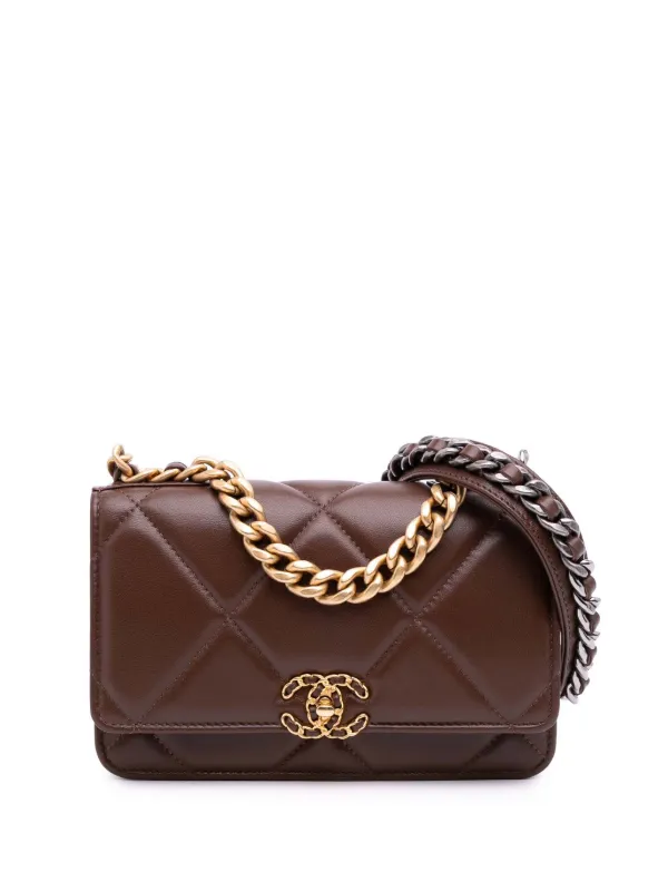 CHANEL Pre-Owned 2021-2025 Quilted Lambskin 19 Wallet On