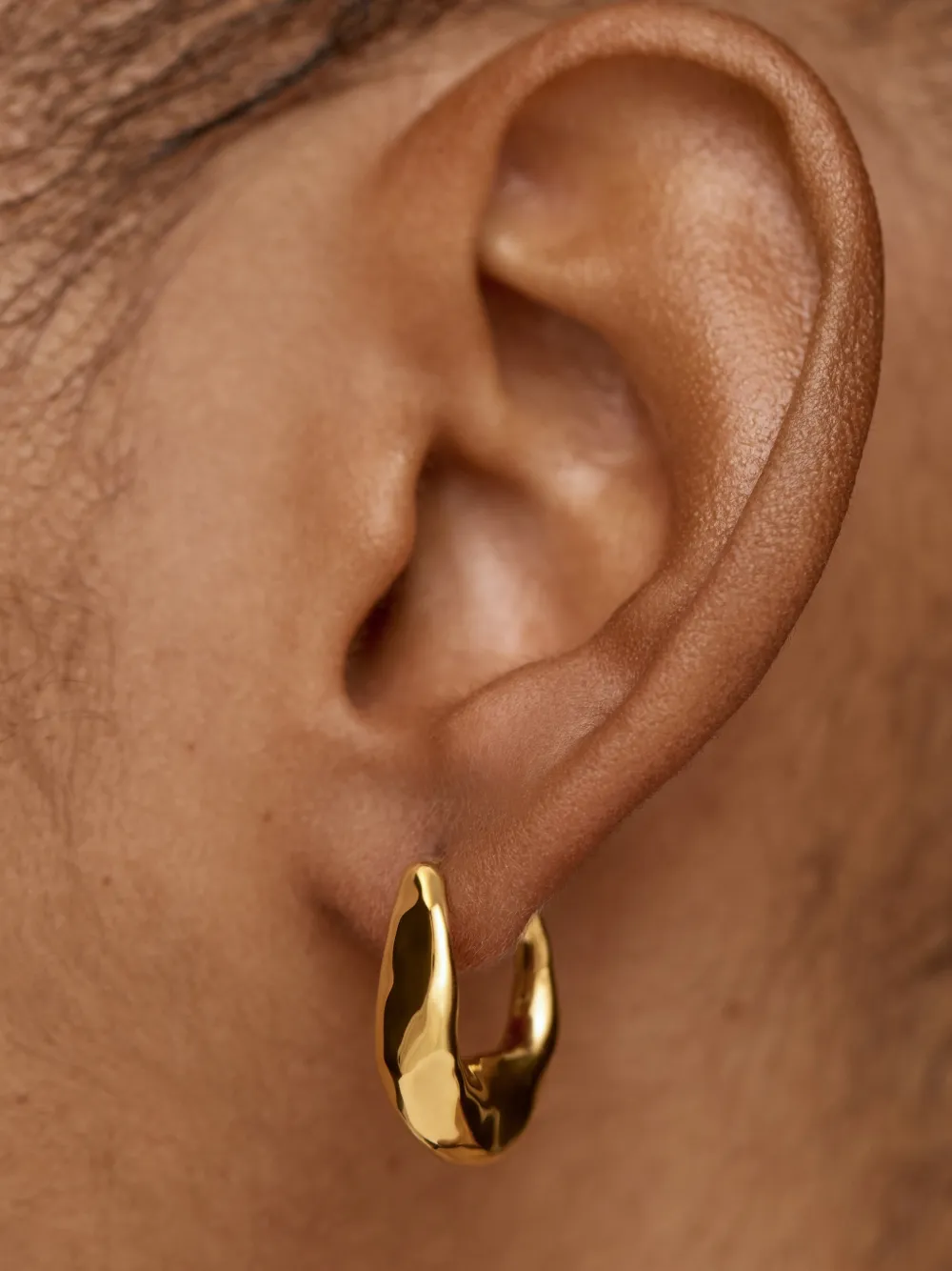Monica Vinader Medium Antica Hoop Earrings In Gold