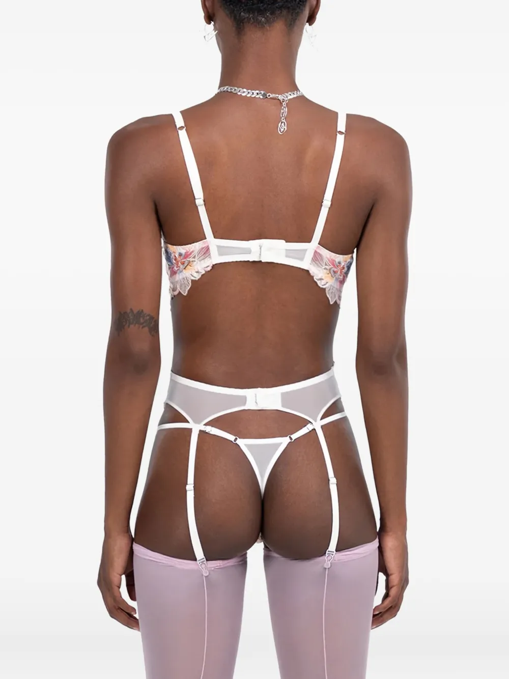 Zhilyova Jarretellegordel met geborduurde bloemen Beige