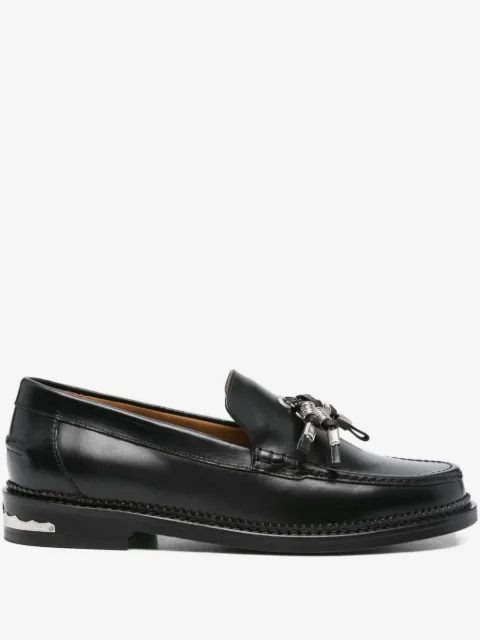 Toga Virilis mocasines con detalles de borlas