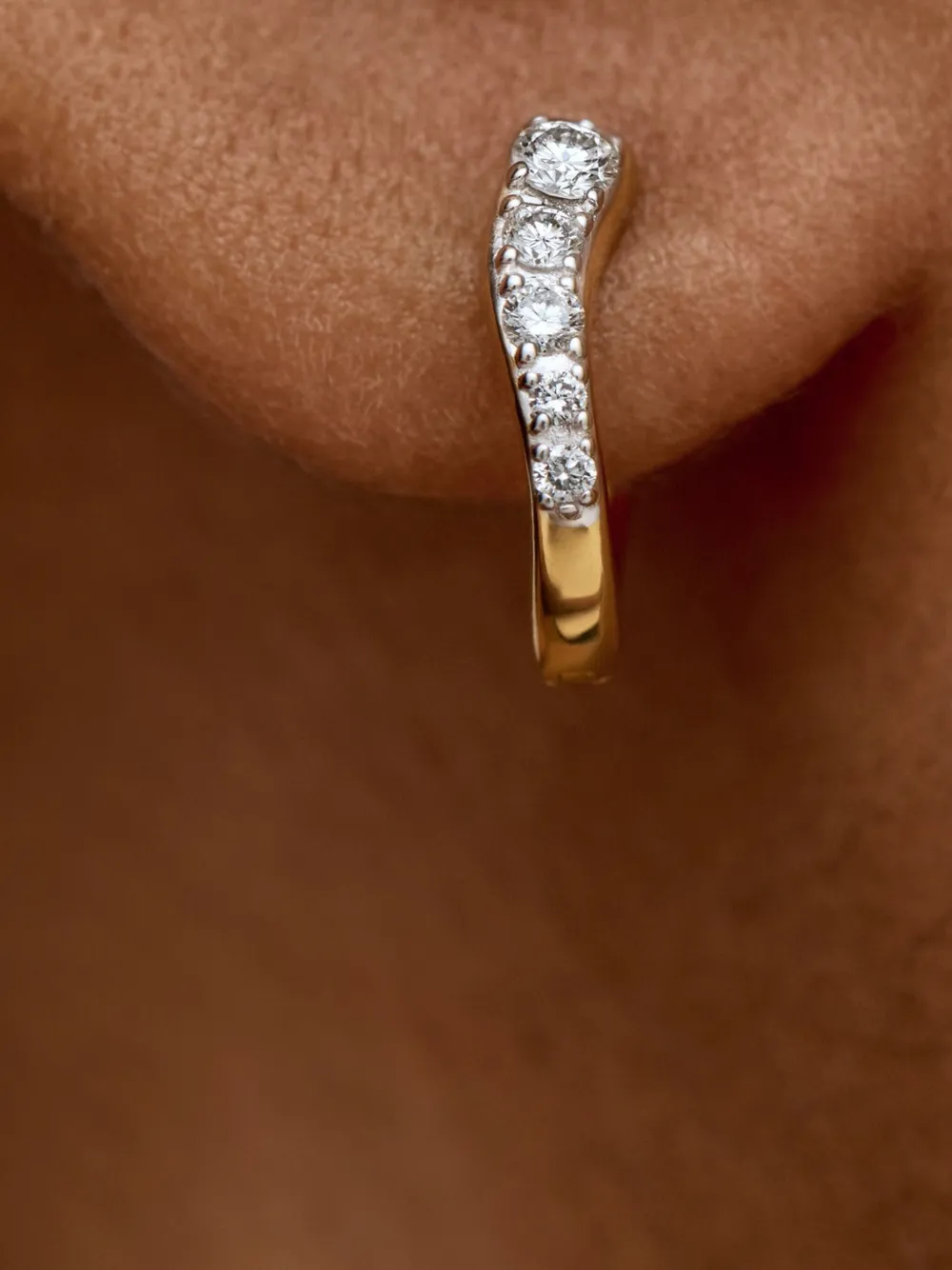 Monica Vinader Oorbellen verfraaid met diamanten - Goud